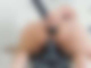 Live cam show with Aliicee-Green - Big Tits Mature on Camsoda