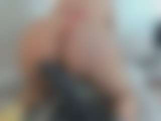 Live cam show with Aliicee-Green - Cum In Pussy on CamSodaAdn
