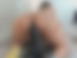 Live cam show with Aliicee-Green - Brown Eyes Mature on iamadamtest123.com