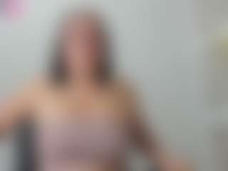 Live cam show with Aliicee-Green - Lush Mature on https://playwithruby.com