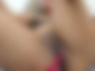 Live cam show with Aliicee-Green - Spank Mature on live.xheat.ai