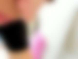 Aliicee-Green MILF webcam performer live streaming