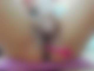 Live cam show with Aliicee-Green - Blonde Hair on Camsoda