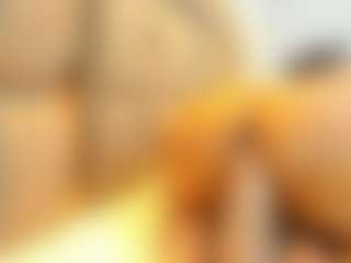 Live cam show with Aliicee-Green - Hairy Pussy on StripNow