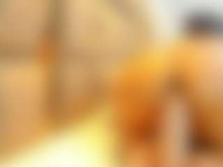 Live cam show with Aliicee-Green - Blonde Hair Middle Aged on Gym Cam Girls