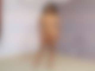 BLACK-ROSSE1's Live Sex Cam Show