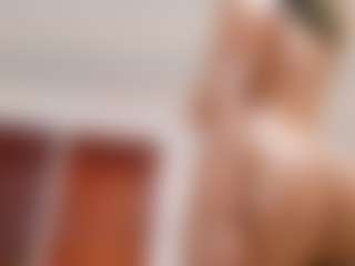 BLACK-ROSSE1's Live Sex Cam Show