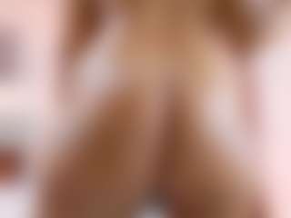 BLACK-ROSSE1's Live Sex Cam Show