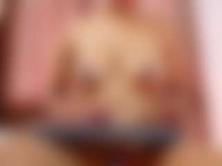 BLACK-ROSSE1's Live Sex Cam Show