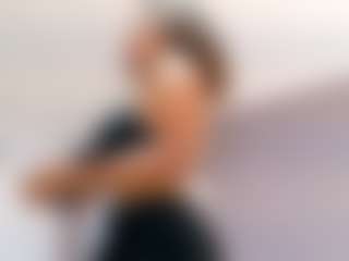 BLACK-ROSSE1's Live Sex Cam Show