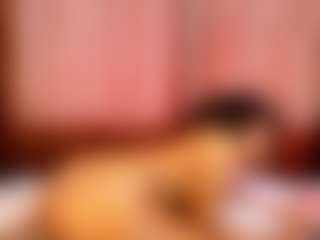 BLACK-ROSSE1's Live Sex Cam Show