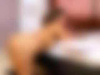 BLACK-ROSSE1's Live Sex Cam Show