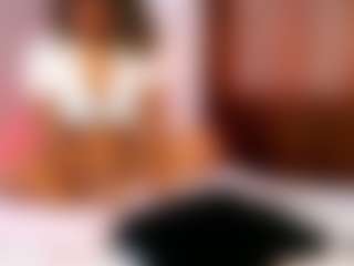 BLACK-ROSSE1's Live Sex Cam Show