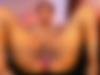 BLACK-ROSSE1's Live Sex Cam Show