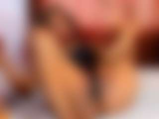 Live cam show with BLACK-ROSSE1 - Bedroom Teen (18+) on CamClone