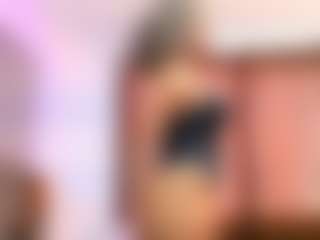 BLACK-ROSSE1's Live Sex Cam Show