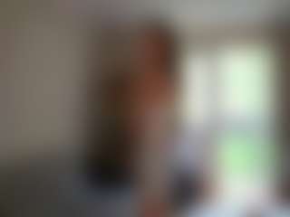 Live cam show with AbellaD9 - Brown Hair on Mixed Magazine Live