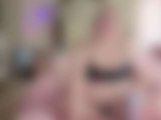Live cam show with Piggy Rose - Amateur on xxxlivecams.org