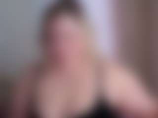 Piggy Rose's Live Sex Cam Show