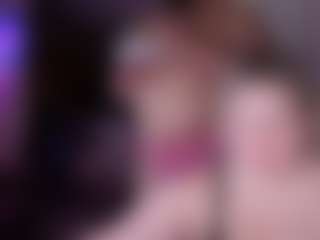 Live cam show with Piggy Rose - Squirt MILF on fapnchat