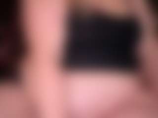 Live cam show with Piggy Rose - Thong on Camsoda