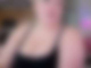 Piggy Rose's Live Sex Cam Show