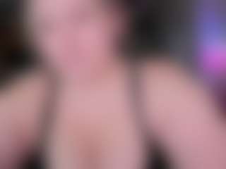 Piggy Rose's Live Sex Cam Show