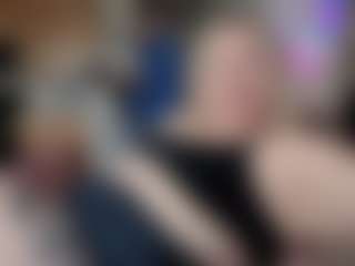 Live cam show with Piggy Rose - Blonde Hair on CamSodaAdn
