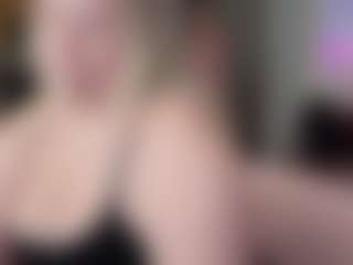 Piggy Rose's Live Sex Cam Show