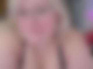 Live cam show with Piggy Rose - BBW on madthumbs