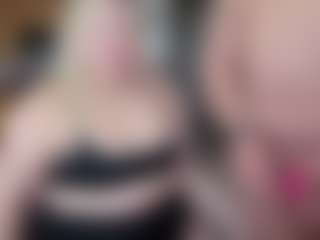 Piggy Rose's Live Sex Cam Show