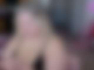 Live cam show with Piggy Rose - College MILF on Milfs Live