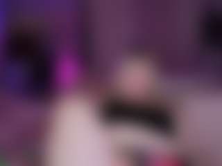 Live cam show with Piggy Rose - Blonde Hair HD on Sweet Sext
