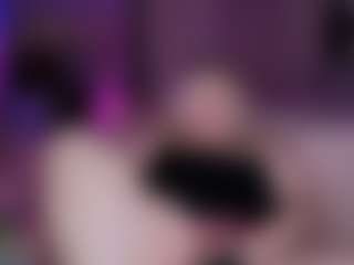 Live cam show with Piggy Rose - HD on 1on1-livenow
