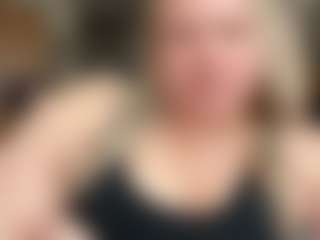 Piggy Rose 🐷🌹's Live Sex Cam Show