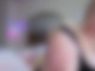 Piggy Rose 🐷🌹's Live Sex Cam Show