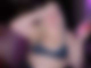 Piggy Rose 🐷🌹's Live Sex Cam Show