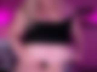 Piggy Rose 🐷🌹's Live Sex Cam Show