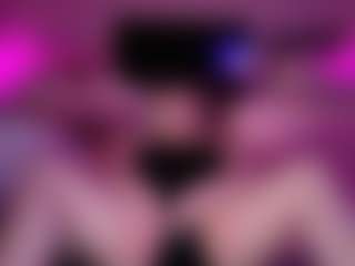 Piggy Rose 🐷🌹's Live Sex Cam Show