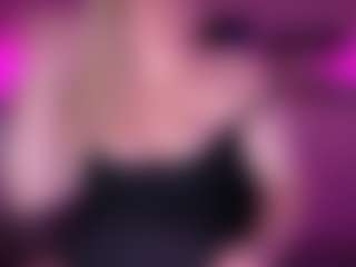 Piggy Rose 🐷🌹's Live Sex Cam Show