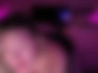 Piggy Rose 🐷🌹's Live Sex Cam Show