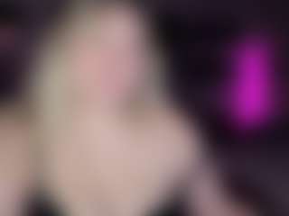 Piggy Rose 🐷🌹's Live Sex Cam Show