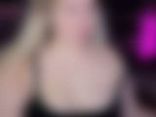 Piggy Rose 🐷🌹's Live Sex Cam Show
