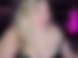 Piggy Rose 🐷🌹's Live Sex Cam Show