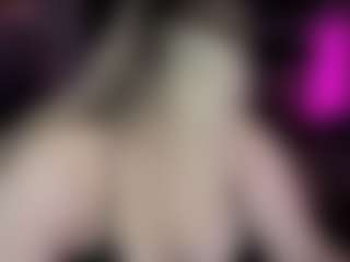 Piggy Rose 🐷🌹's Live Sex Cam Show