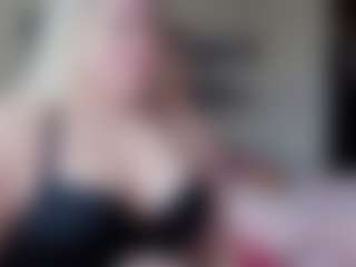 Piggy Rose 🐷🌹 MILF webcam performer live streaming