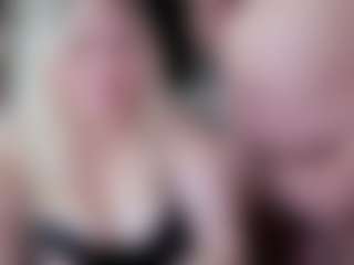 Piggy Rose 🐷🌹's Live Sex Cam Show