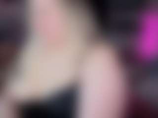 Piggy Rose 🐷🌹's Live Sex Cam Show