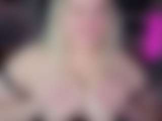 Piggy Rose 🐷🌹's Live Sex Cam Show