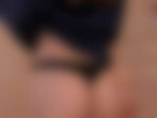 Aily Yozuko's Live Sex Cam Show